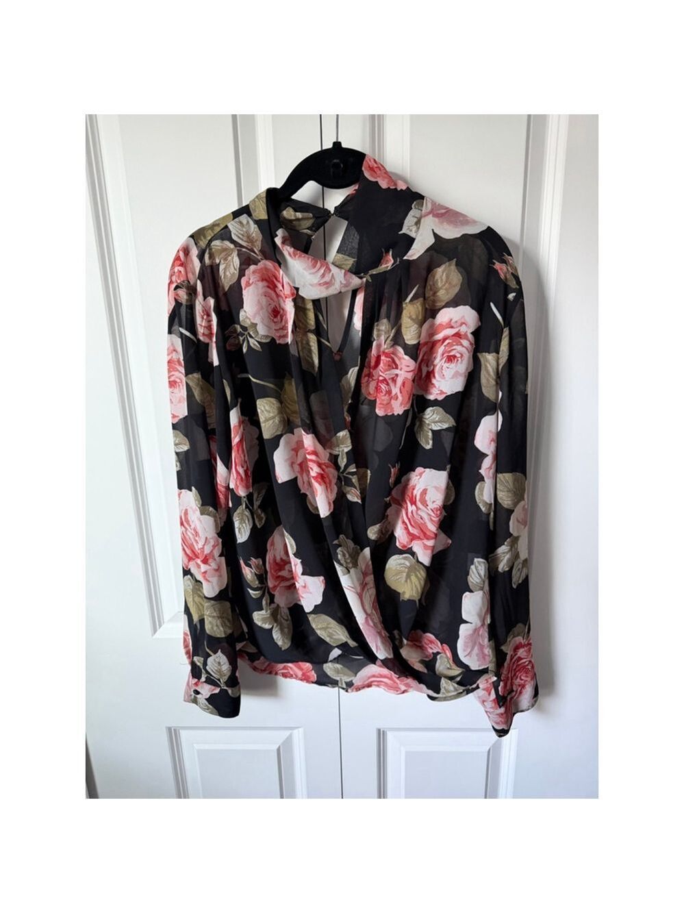 Soho New York & Company Jeans Black Floral Blouse M